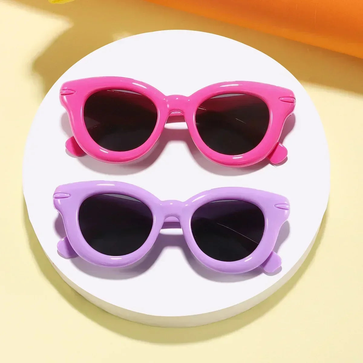 Adorable Sweet Decor Classic Cartoon Fashion Sunglasses for Boys Girls Outdoor Sports Party Vacation Travel Supply Photo Prop