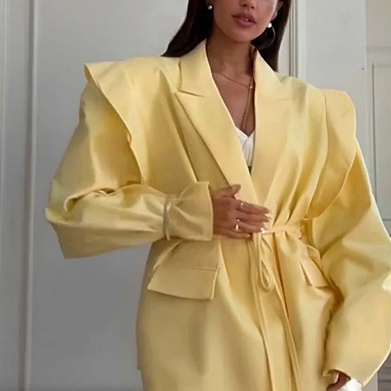 Temperament Commuter Women's Suit Coat 2025 Spring Autumn New Casual Solid Color Fashion Waist Strap Shoulder Cushion Suit Coat