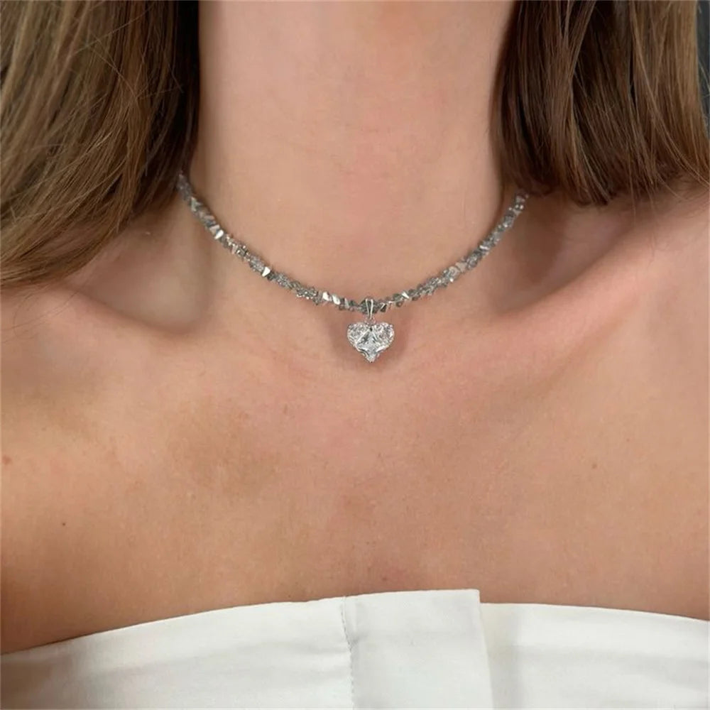 Collier pendentif cœur en zircon et pompons style vintage pour femme, style bohème géométrique baroque, chaîne en cristal transparent