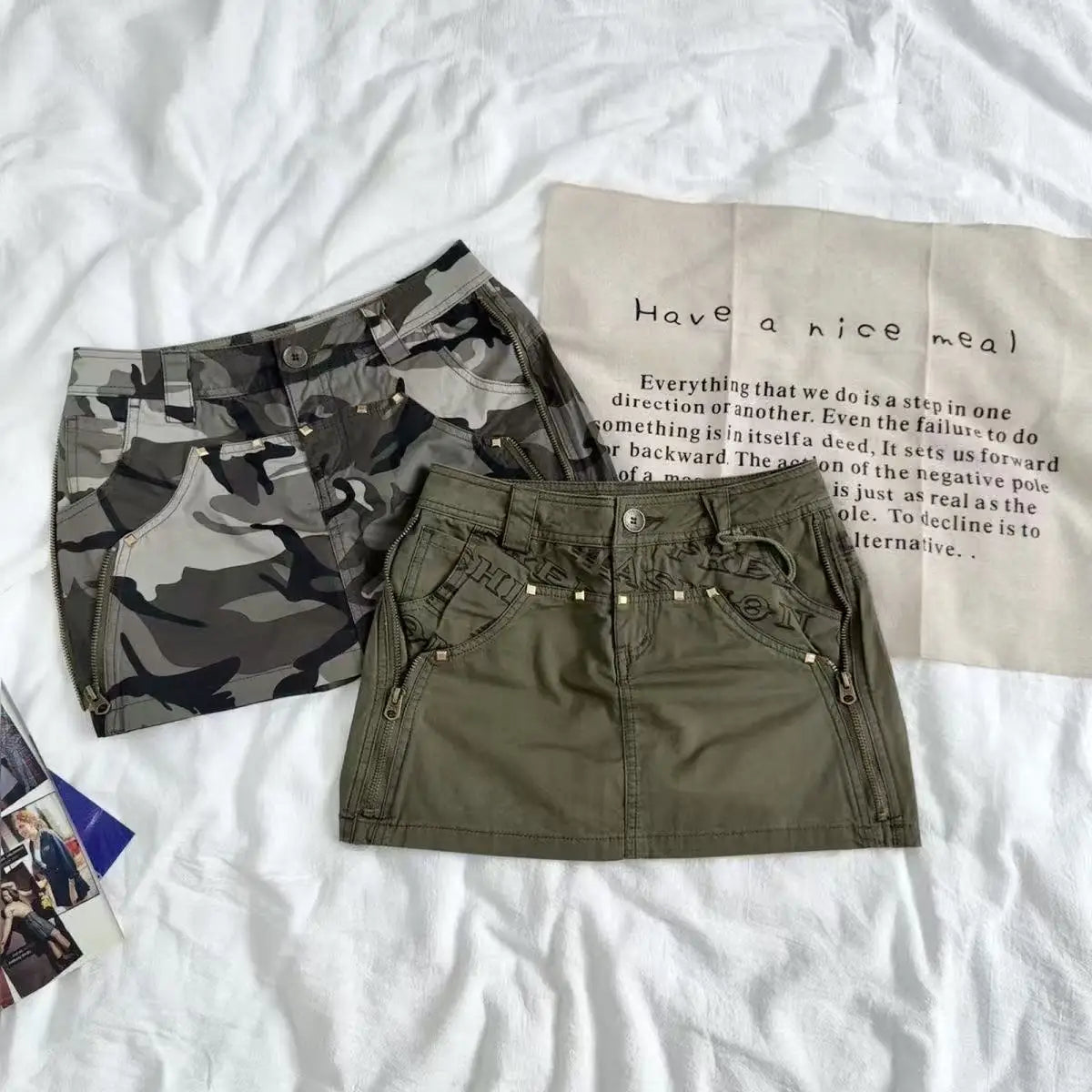 Y2K Fashion Mini Skirt Womens Harajuku Retro Camouflage Graphic Print Army Green Short Skirt Goth Multi Pockets Low Waist Shorts
