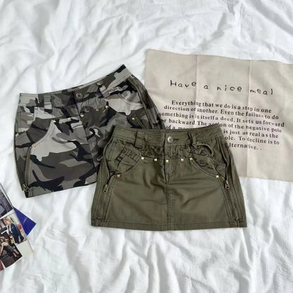 Y2K Fashion Mini Skirt Womens Harajuku Retro Camouflage Graphic Print Army Green Short Skirt Goth Multi Pockets Low Waist Shorts