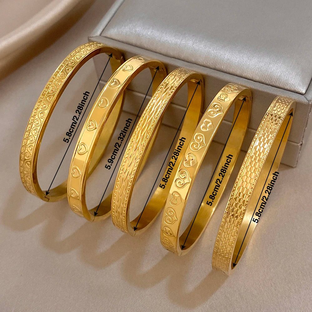 Greatera Retro Embossment Bracelet Flowing Cloud Pattern Heart Shape Simple Brushed Stainless Steel Women's Popular Cuff Bangle