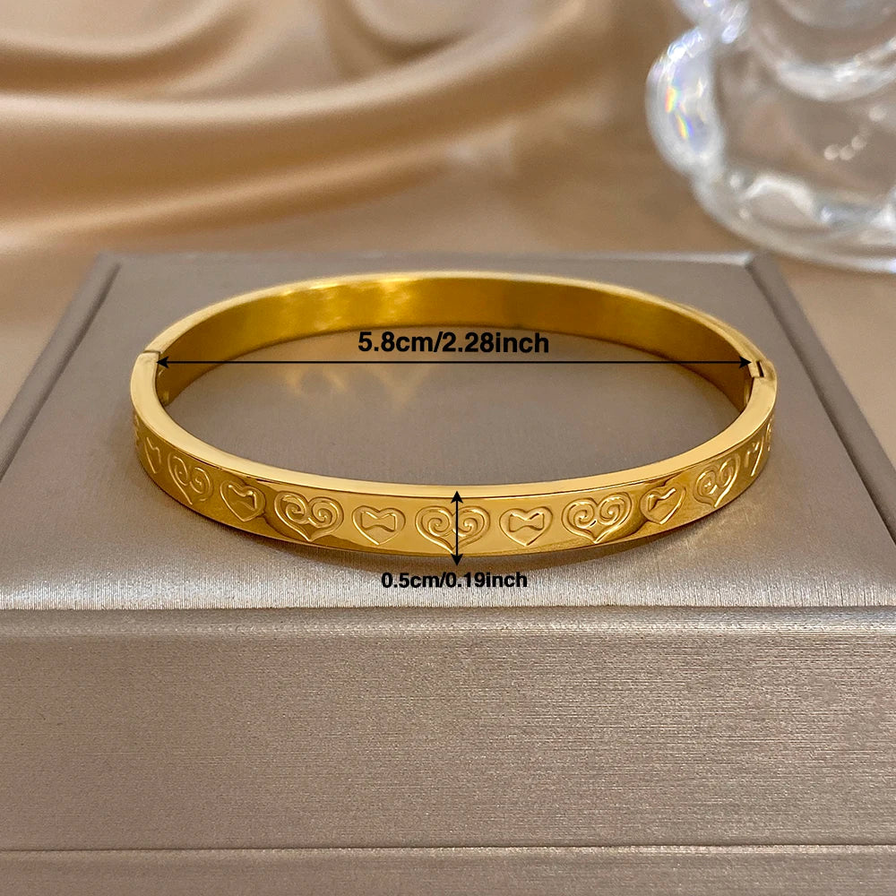 Greatera Retro Embossment Bracelet Flowing Cloud Pattern Heart Shape Simple Brushed Stainless Steel Women's Popular Cuff Bangle