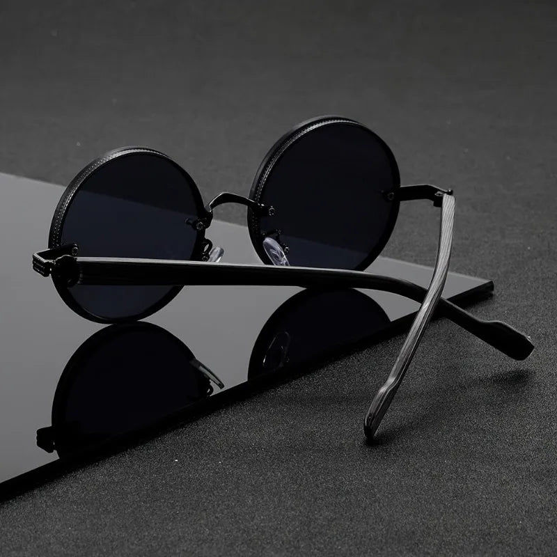 1pcs Round Full-frame UV Sunglasses, Ideal for Outdoor and Daily Use. Comes with Cleaning Cloth and Non-slip Nose Pads.