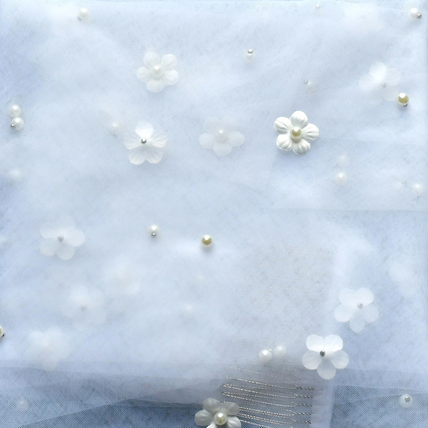 G83 Pearls Wedding Veil 3D Flowers Bridal Veils 1 Tiers Beaded Soft Tulle with Comb Long Wedding Accessories for Bride