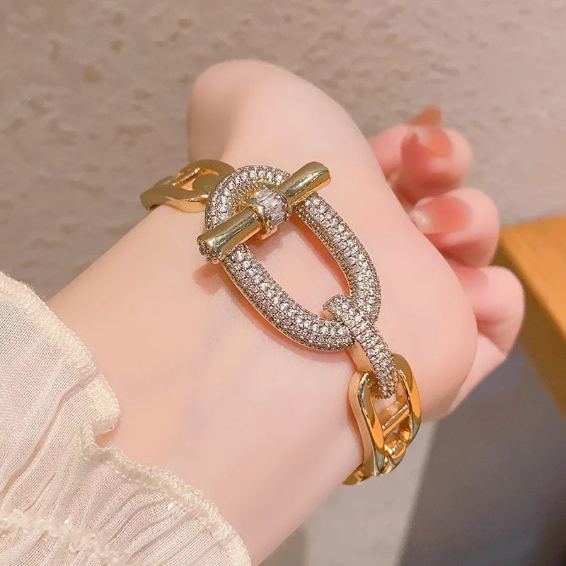 Trendy Fashion 18 K Gold Plated Brass Jewelry punk Style Belt Court Style Bangle Bracelet for Woman