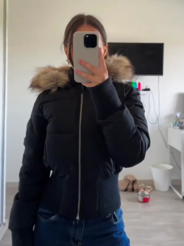 Fashion Women's Faux Fur Hooded Quilted Coat 2025 Winter Full Sleeve Zipper Pocket Cropped Jacket Chic New Lady Padded Outerwear
