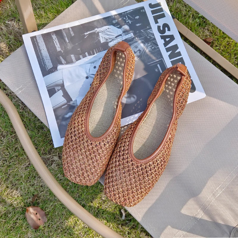 Flat Shoes for Women Spring and Autumn 2025 Breathable Hollow Flat Square Toe for Women Shallow Mouth Beach Sandals for Summer