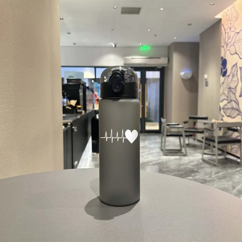 780ml 3D Printed Cute Cartoon Water Bottle Leakproof Plastic Straw Cup Portable Outdoor Large Capacity Sports Water Bottle