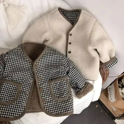 Neue Herbst- und Winterjacke für Kinder: Warme, beidseitig tragbare karierte Plüschjacke, Winterkleidung für Mädchen