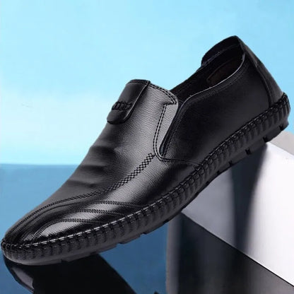 Casual Men's Shoes Versatile soft leather footwear Fashion comfortable loafers male breathable new flat Zapatos