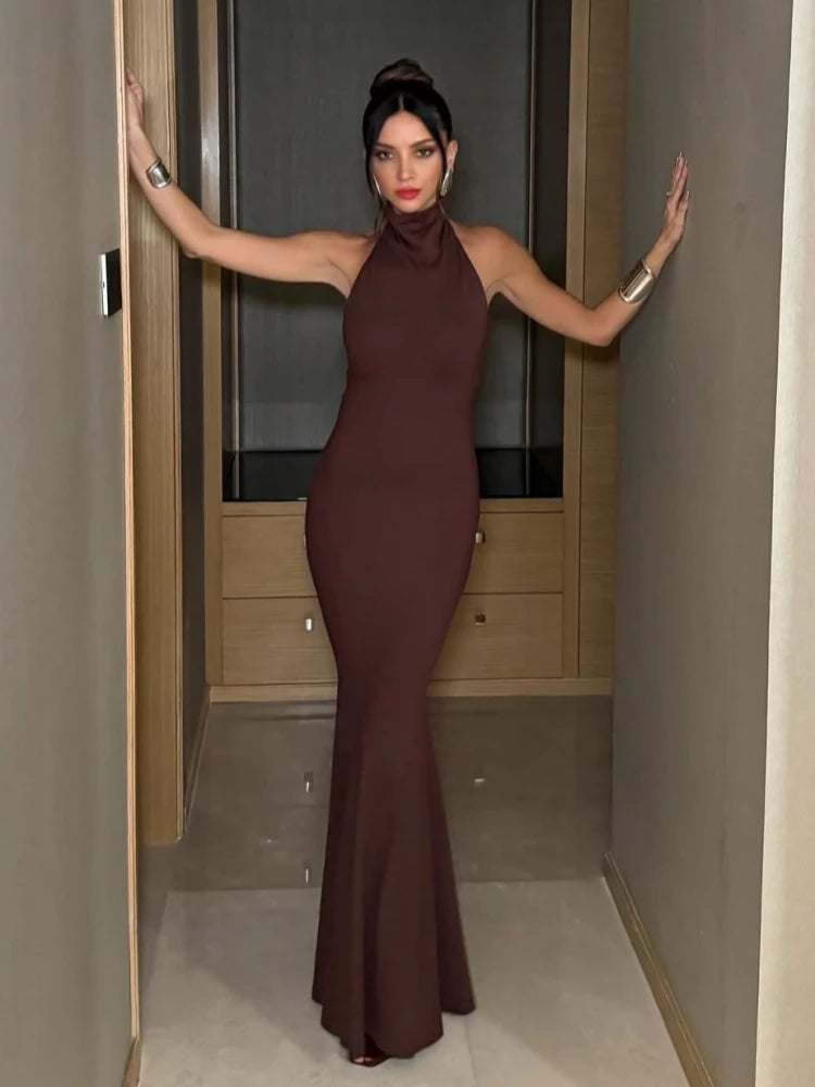 Sexy Halter Neck Backless Slim Maxi Dress Women Browns Sleeveless Halter Neck Bodycon Long Dresses Elegant Evening Party Gowns