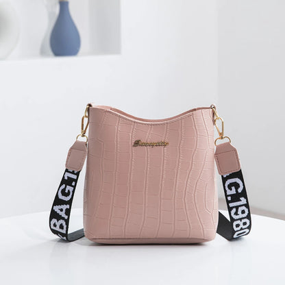 Women Single Shoulder Bag Large Capacity Trend Crossbody Bag Fashionable Hundreds of Bucket Bag