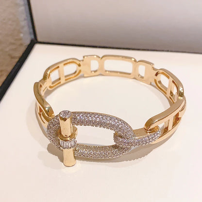Trendy Fashion 18 K Gold Plated Brass Jewelry punk Style Belt Court Style Bangle Bracelet for Woman