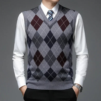 New  Men's Casual Knitted Wool Sweater Vest V-neck Knit Pullover Jacquard Plaid Sleeveless Tops Business Office Men's Vest