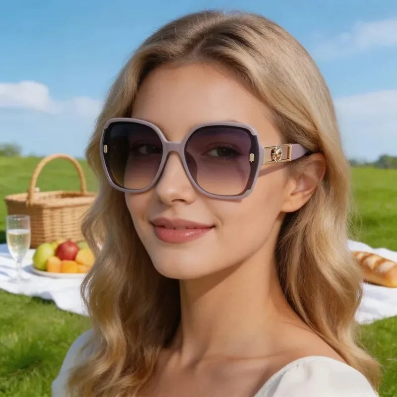 Fashionable Luxury Square Sunglasses, Premium Ladies' Sunglasses, Classic Vintage Eyewear, Women's Summer Travel Sunglasses.