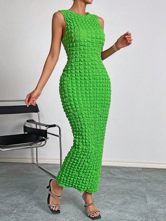 A new style of fashionable and casual knitted sleeveless round-neck dress for 2025