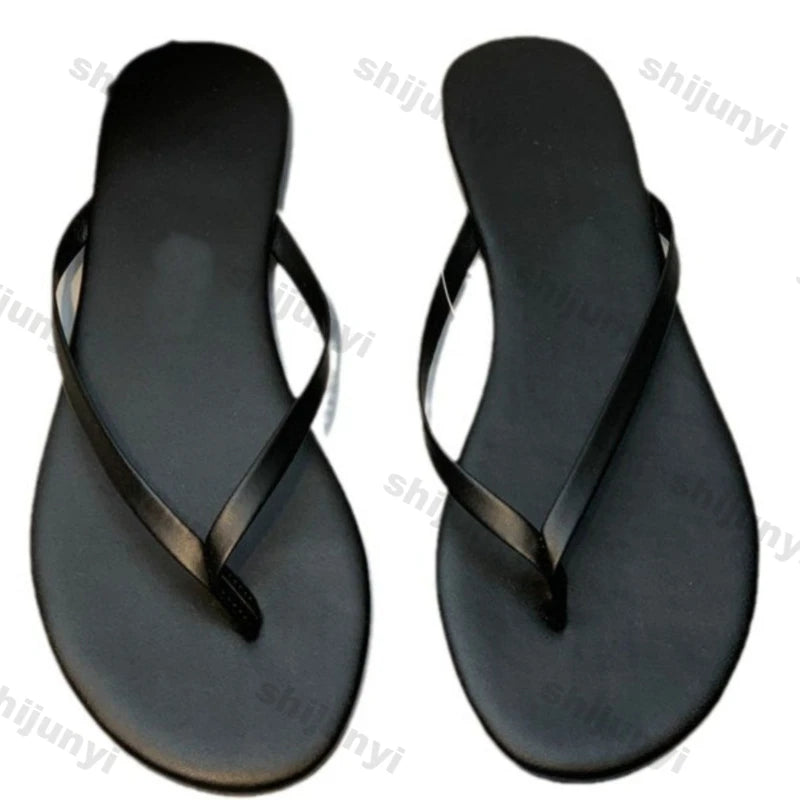 Women Flip Flops 2025 Summer New Comfortable Breathable Soft Bottom Beach Muje Lightweight Fashion Outdoor Slip on Casual Flats