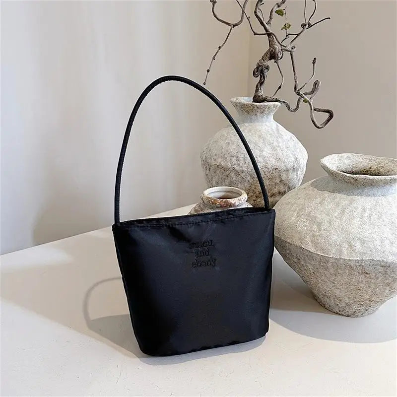 NEW Women's High Capacity Handbag Underarm Handbag Shoulder Bag Waterproof Embroidered Letters Underarm Bag Tote Bags