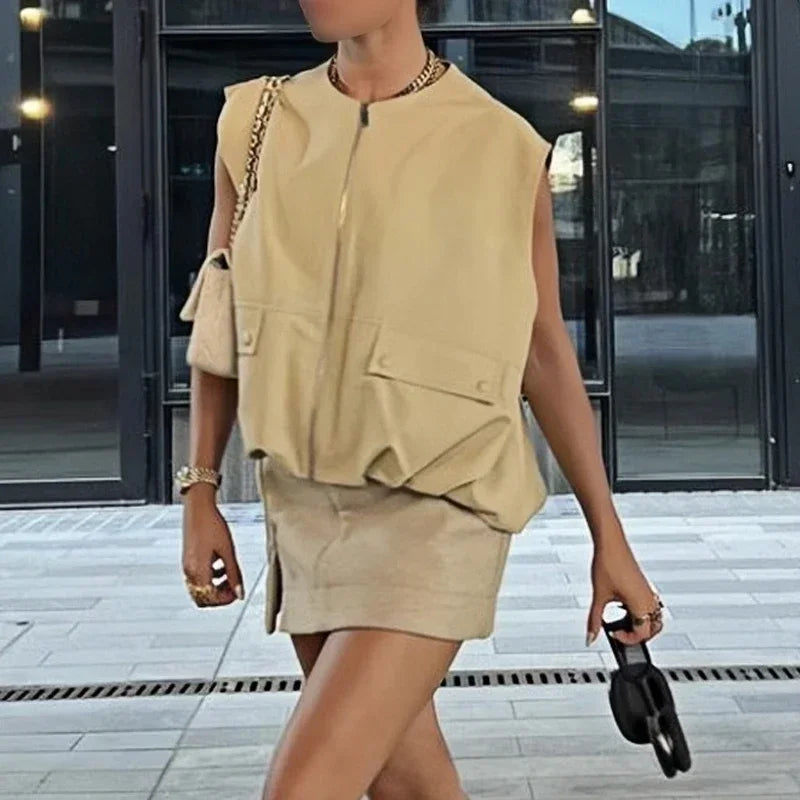 Women Fashion With Pockets Pleated Front Zipper Vest Sleeveless Jackets Vintage O-Neck Waistcoat Female Chic Tank Tops