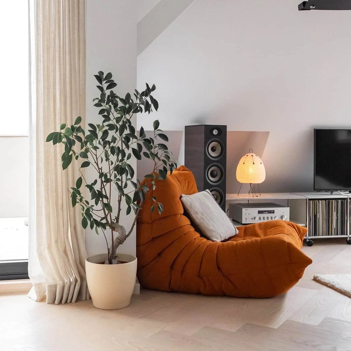 Caterpillar sofa Frameless Sofa Modern Living Room Balcony Lounge Lazy Sofa Available White Lamb Wool Sofa Beanbag Sponge Sofa