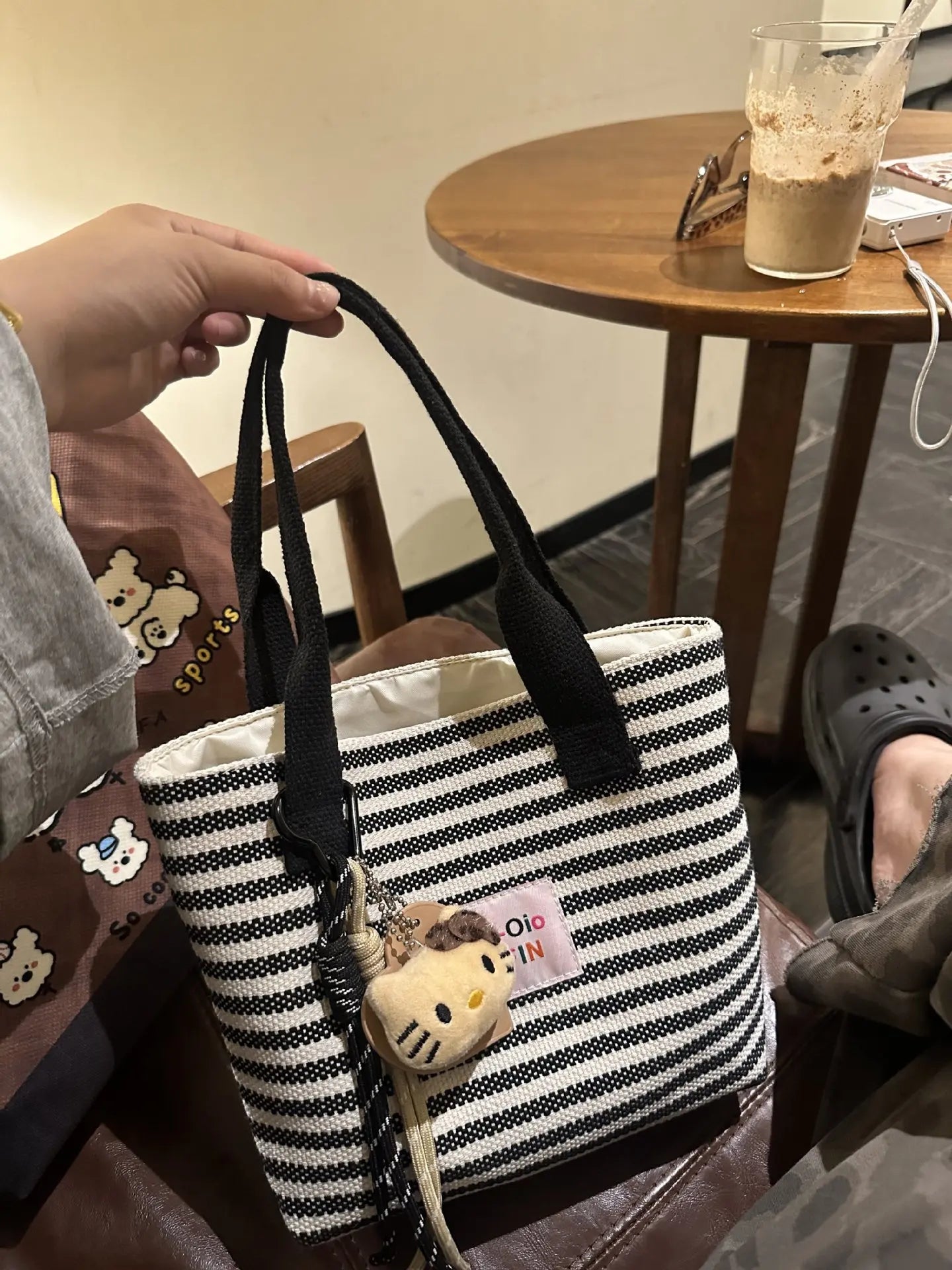 Fashionable Striped Canvas Tote Bag for Women Lightweight Durable Commuter Bag Relaxed Texture and Simple Design Handle Bag
