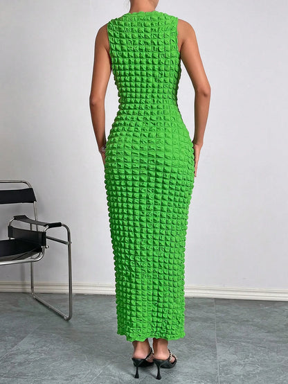 A new style of fashionable and casual knitted sleeveless round-neck dress for 2025