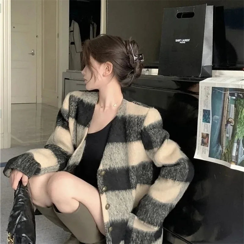 Retro plaid Woolen Coat Women's Autumn winter New 2025 Loose V-neck Casual Long Sleeve Wool Overcoat Outerwear Female Jacket
