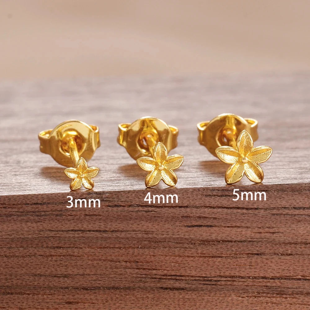 Exquisite Gold Color Simple Small Flower Stud Earring For Women Cute Hypoallergenic Daily Wear Ear Piercing Jewelry Wholesale