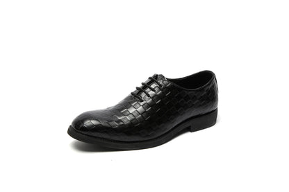 Men's Formal Shoes with Retro-style Leather Upper Soft Pointed Toe Versatile for All Occasions Suitable for Business Attire.