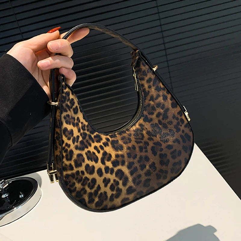 Crescent-shaped Underarm Bag for Women Brown Black Leopard Handbag Clutch Bag Female Vintage PU Leather Crossbody Bags Versatile