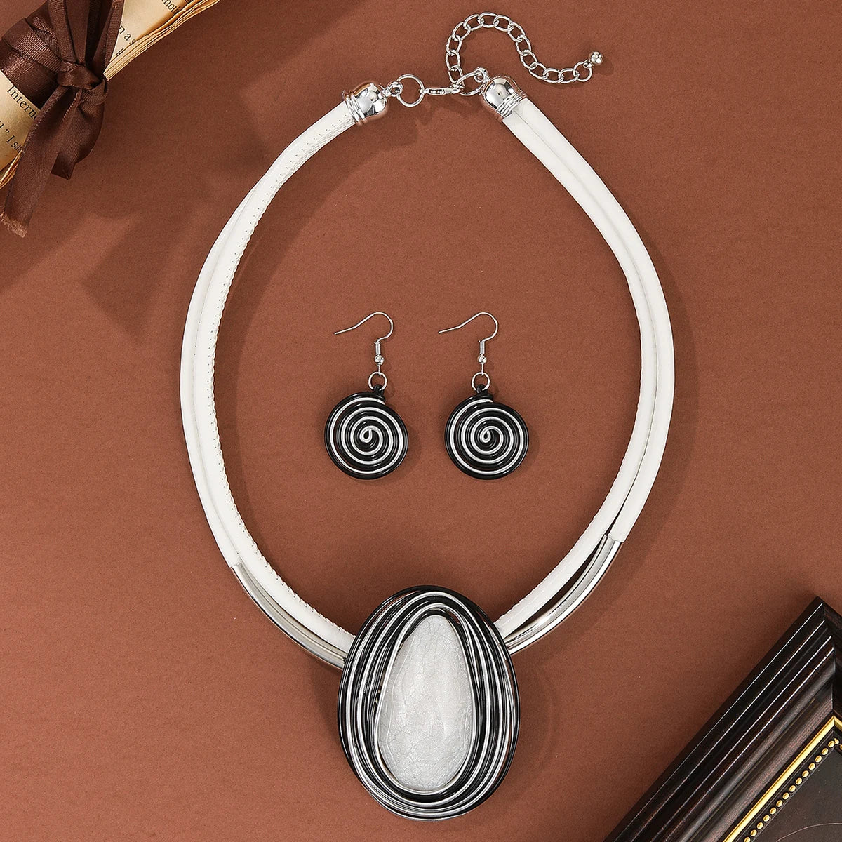 Trendy Fashion Resin Gems Aluminum Wire Woven Water Drop Pendant Necklace Earring Jewelry Set For Women Party Accessories
