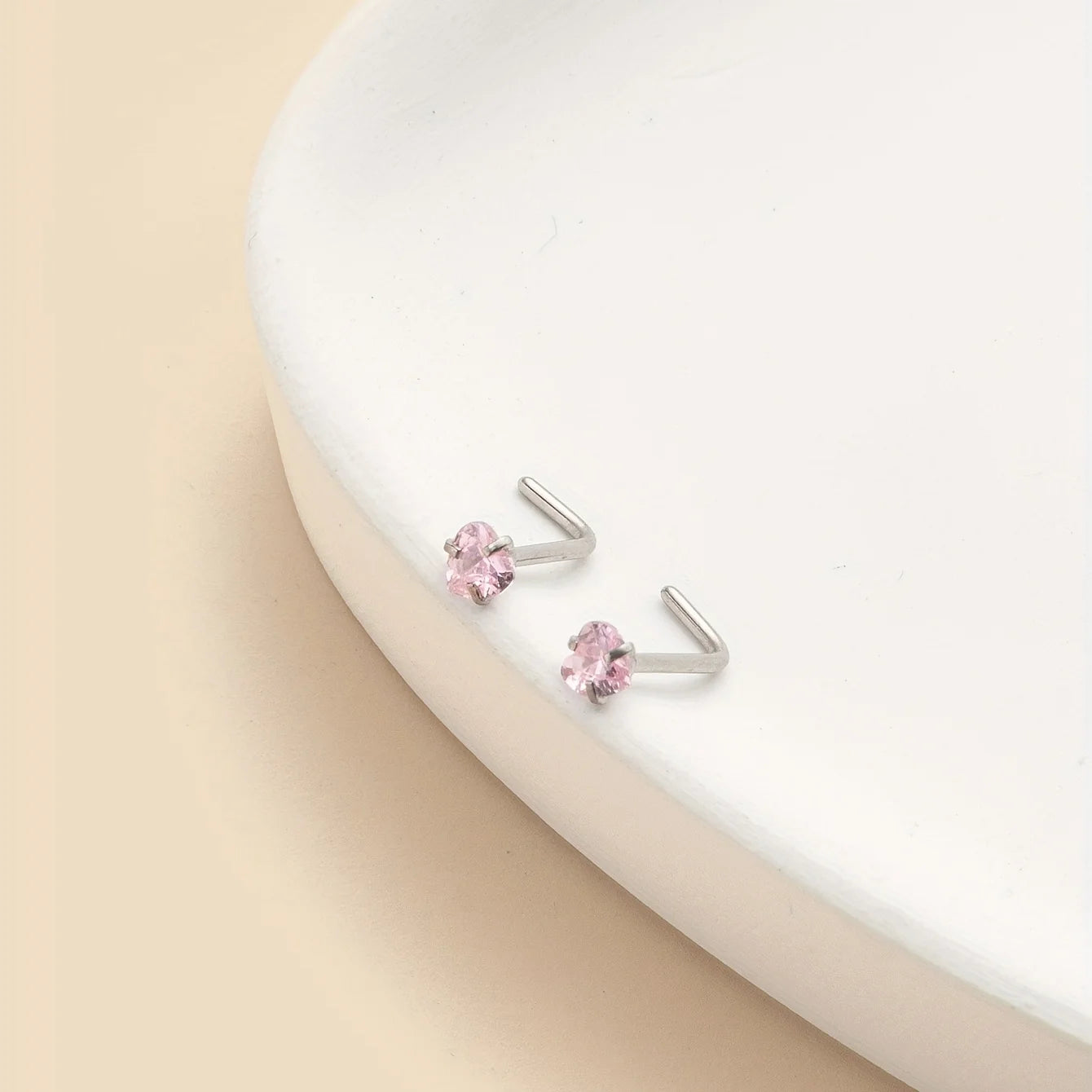 2pcs L-Shaped Rod Nose Nail Set Inlaid Pink Love Heart Cubic Zirconia Simple Style Body Piercing Jewelry Female