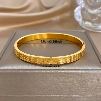 Greatera Retro Embossment Bracelet Flowing Cloud Pattern Heart Shape Simple Brushed Stainless Steel Women's Popular Cuff Bangle