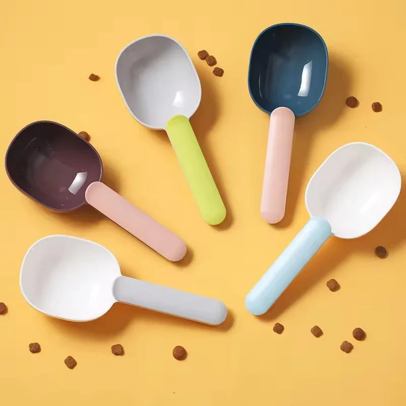 Pet Food Scoop With Clip Handle Multi - Purpose Pet Supplies Food Spoon Dog Cat Food Shovel Portable Thickened ABS Pet Scoop