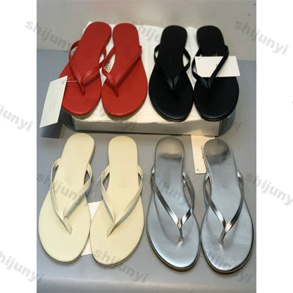 Women Flip Flops 2025 Summer New Comfortable Breathable Soft Bottom Beach Muje Lightweight Fashion Outdoor Slip on Casual Flats