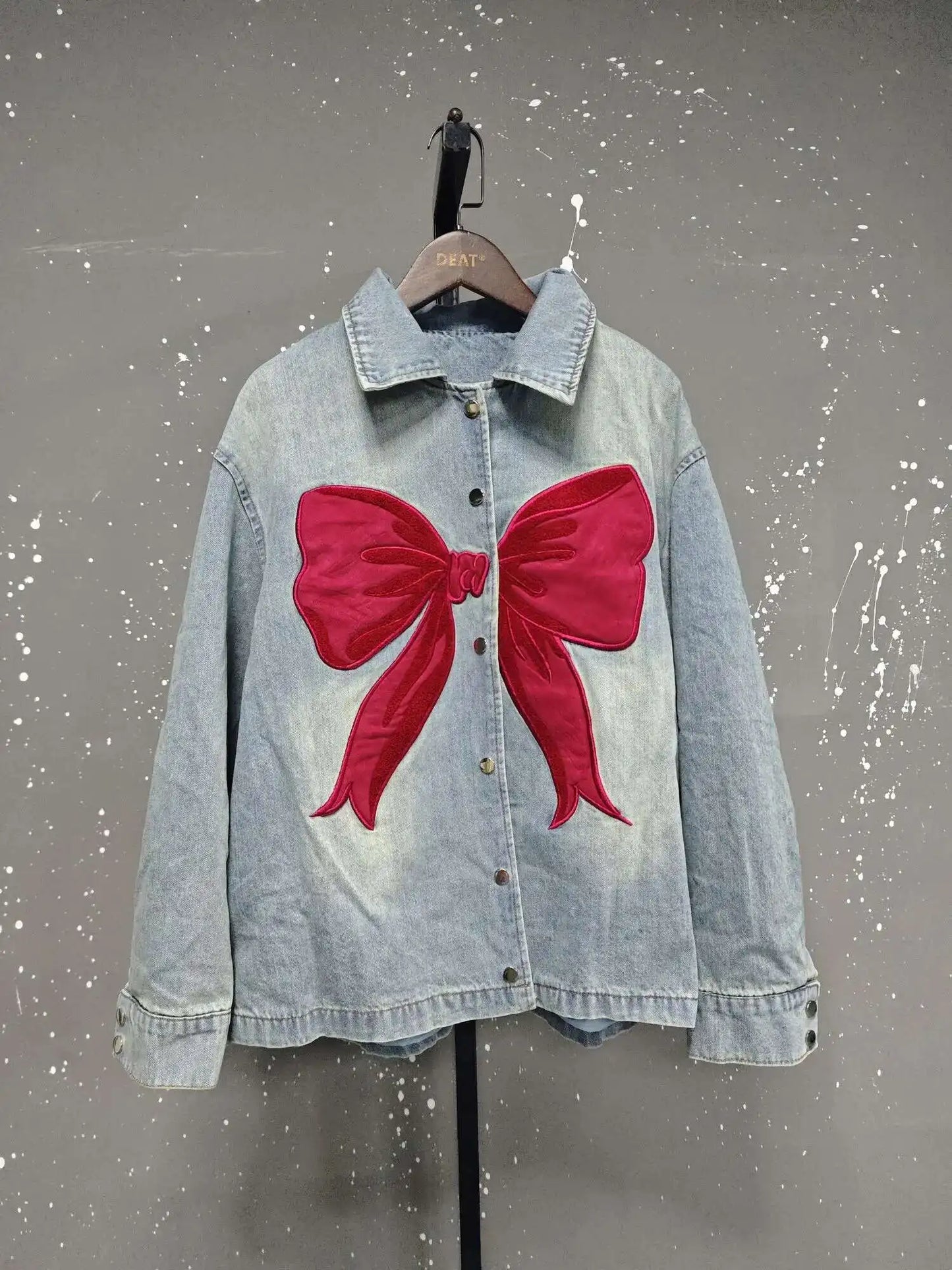 DEAT Women's Denim Coat Patchwork Red Bow Washed Blue Design Female Single Breasted Jackets 2026 Summer New Fashion 29L9359