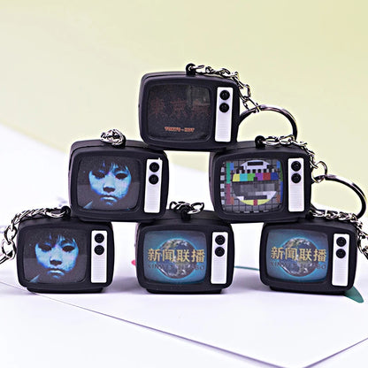 1Pcs Mini TV Keychain Horror Atmosphere Mini TV Keychain Pendant Simulation TV Pendant Bag Pendant
