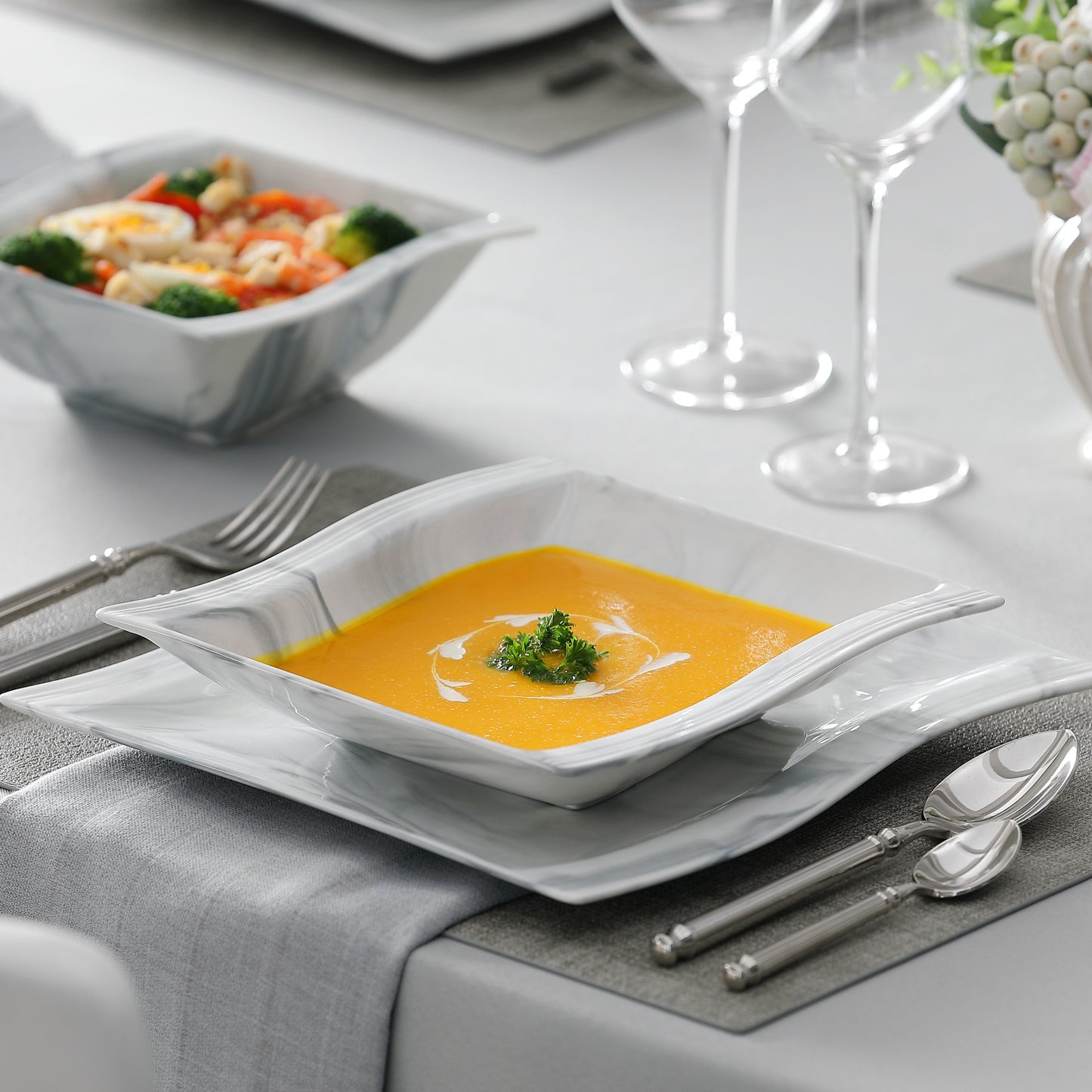16pcs Luxurious Marble Grey Dinnerware Set - Chip-Resistant Porcelain Plates & Bowls - Complete Square Tableware Service for 4 - Ideal for Home, Restaurants & Hotels