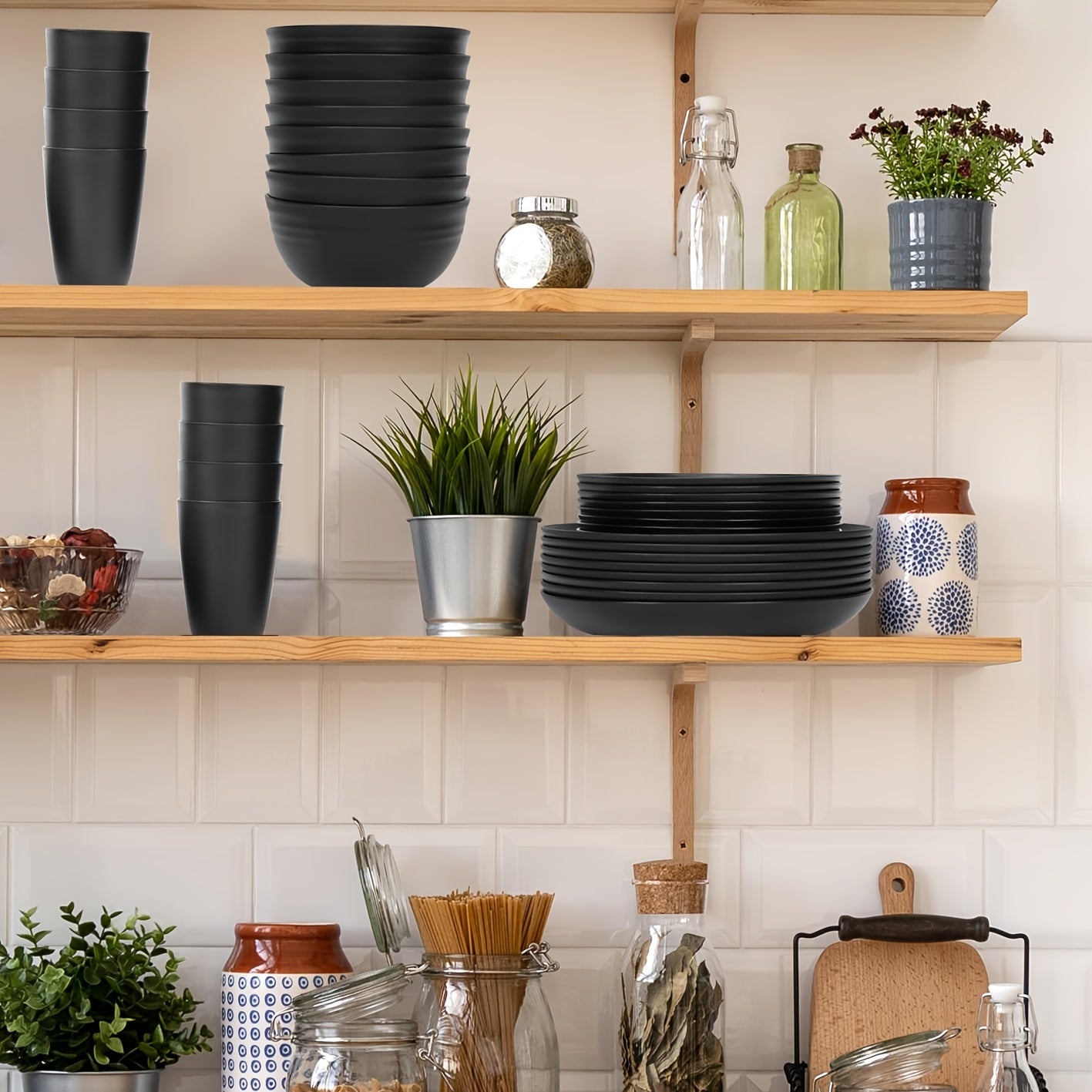 Premium Family Outdoor Dinnerware Set - 16 Unbreakable Pieces, Microwave - and Dishwasher - Safe, Black Set with 8 Plates, 4 Bowls and 4 Cups